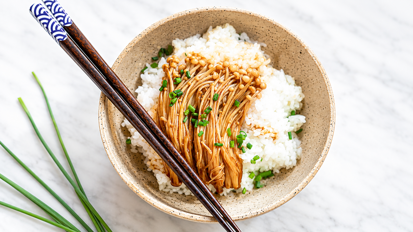 Enoki houby s teriyaki omáčkou a rýží
